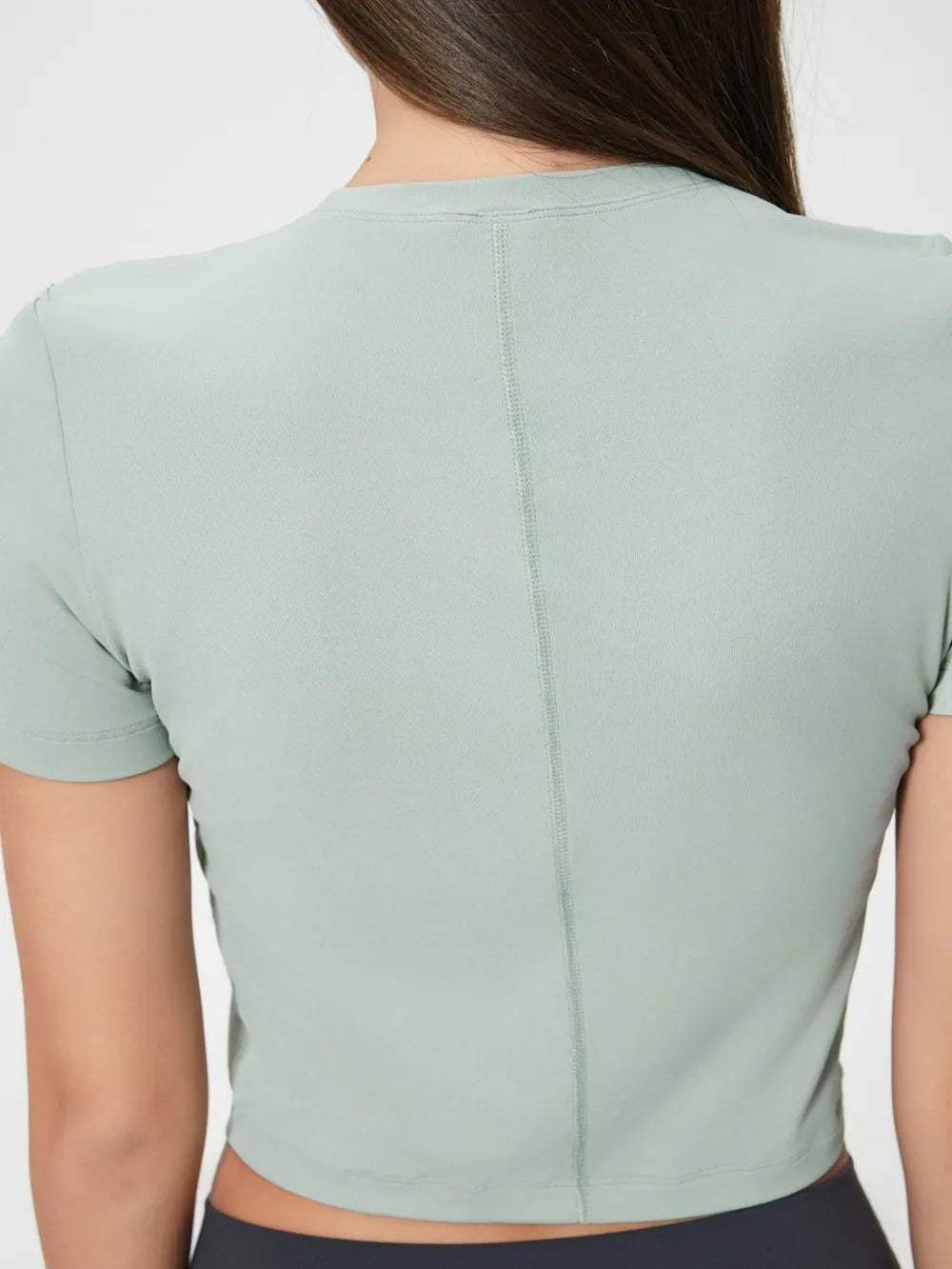 Atmungsaktives Yoga- & Fitness-Shirt – figurbetont & flexibel