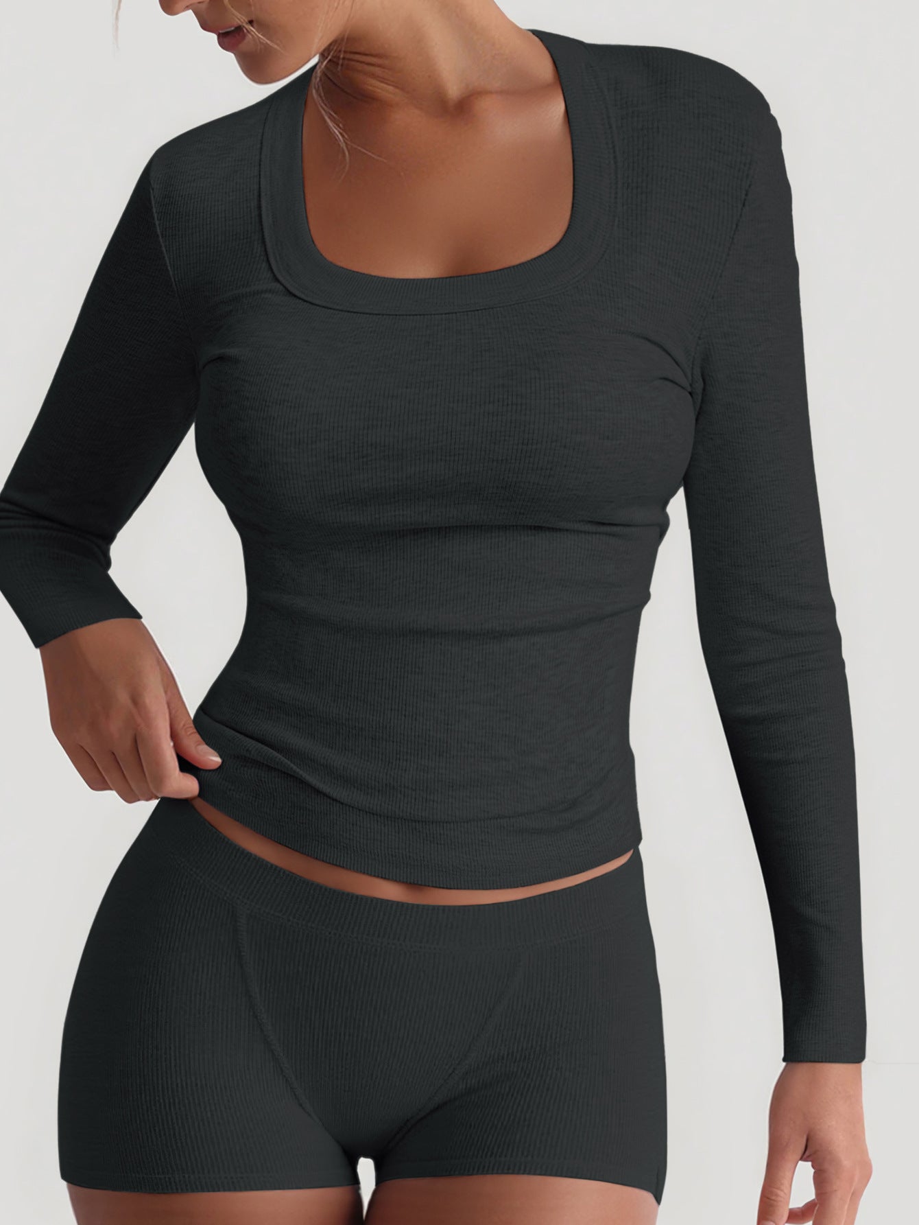 Zweiteiliges Yoga-Set – Langarmshirt & kurzer Rock mit hoher Elastizität